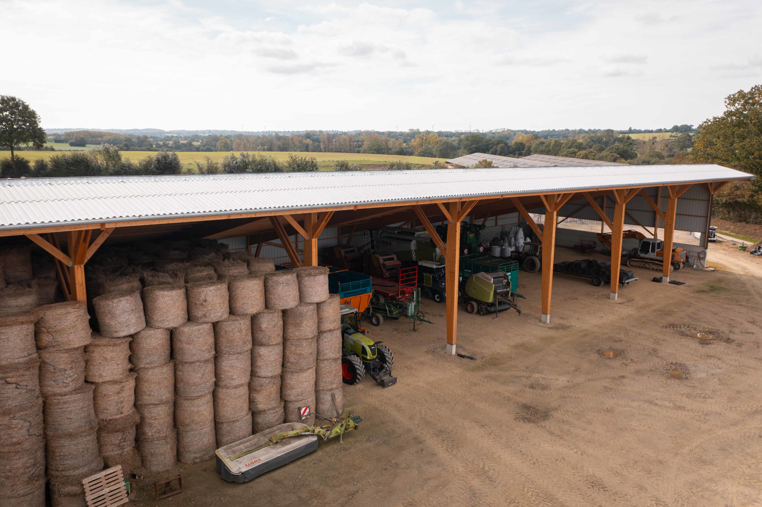 Bâtiment de stockage avec panneaux photovoltaïques